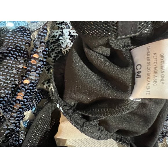 Beautiful Sequin floral dress - Picture 7 of 8